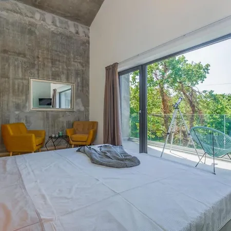 Vela Villa